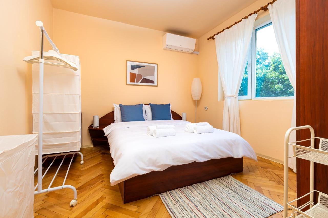 The Cozy Home 1-Bedroom In Central Пловдив Экстерьер фото